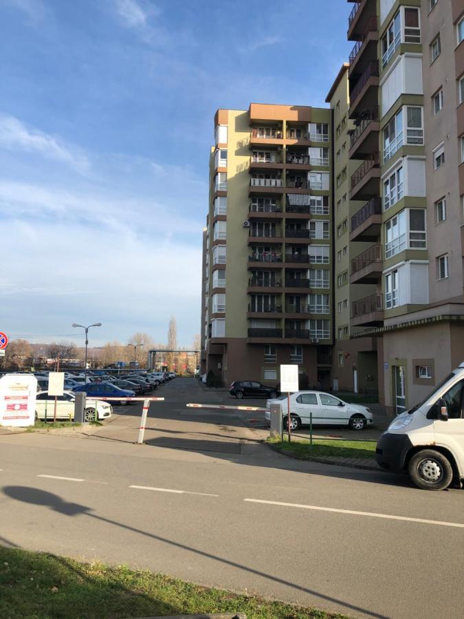 Apartament Avana Орадеа Екстериор снимка